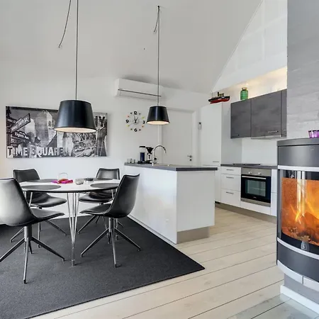 度假居 Todorka - 800m From The Sea By Interhome