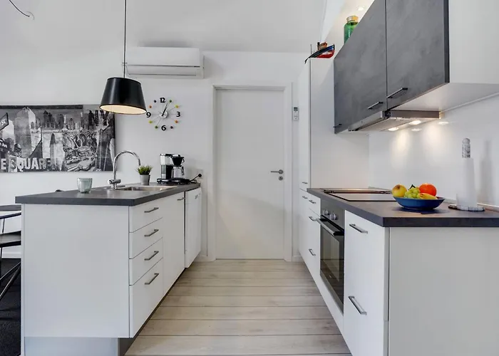 Todorka - 800m From The Sea By Interhome *